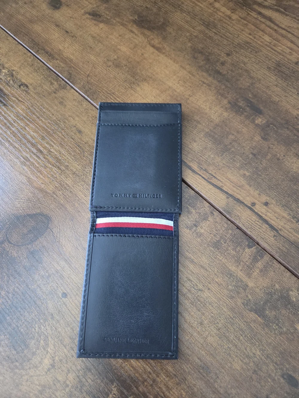 Tommy Hilfiger Black Leather Card Holder Wallet Slim Bifold Money Clip